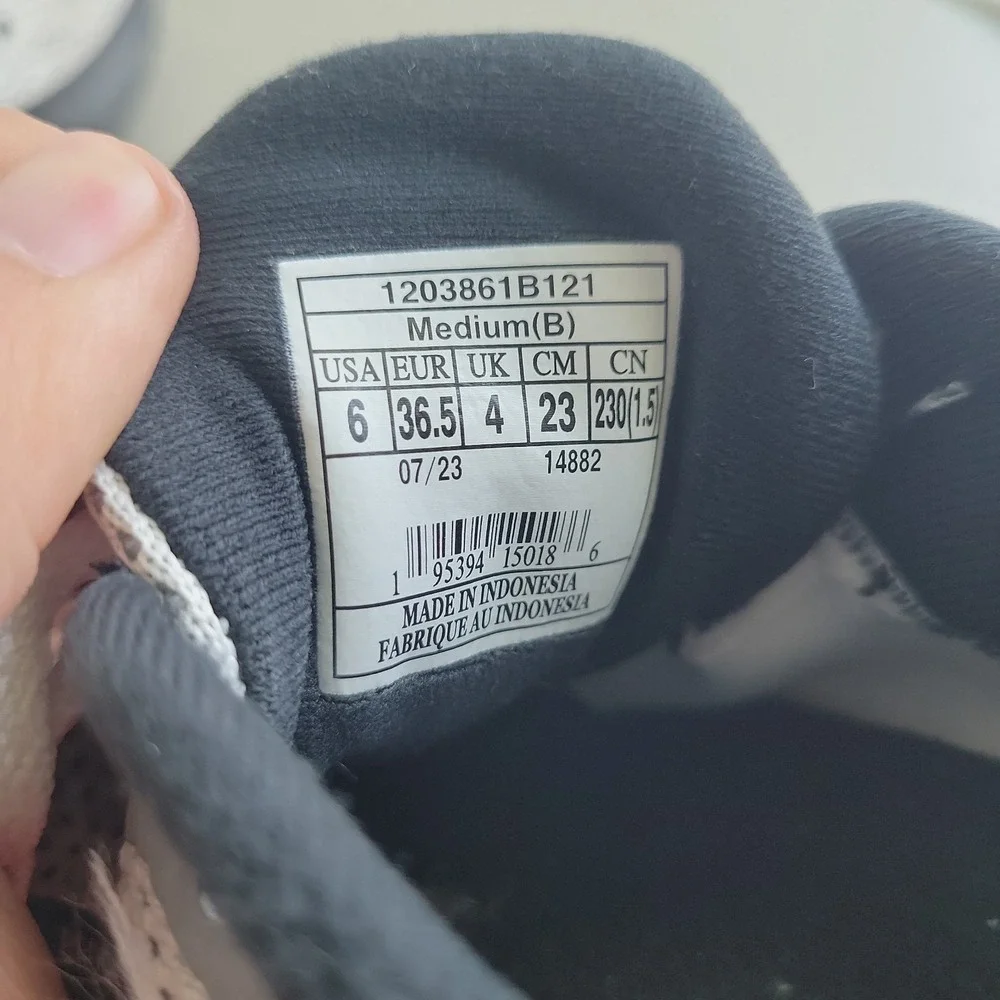 Brooks Revel 6 Shoes Women's 6 Black Gray Walking Running Sneakers Athletic